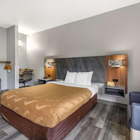Quality Inn & Suites Manhattan Dış mekan fotoğraf