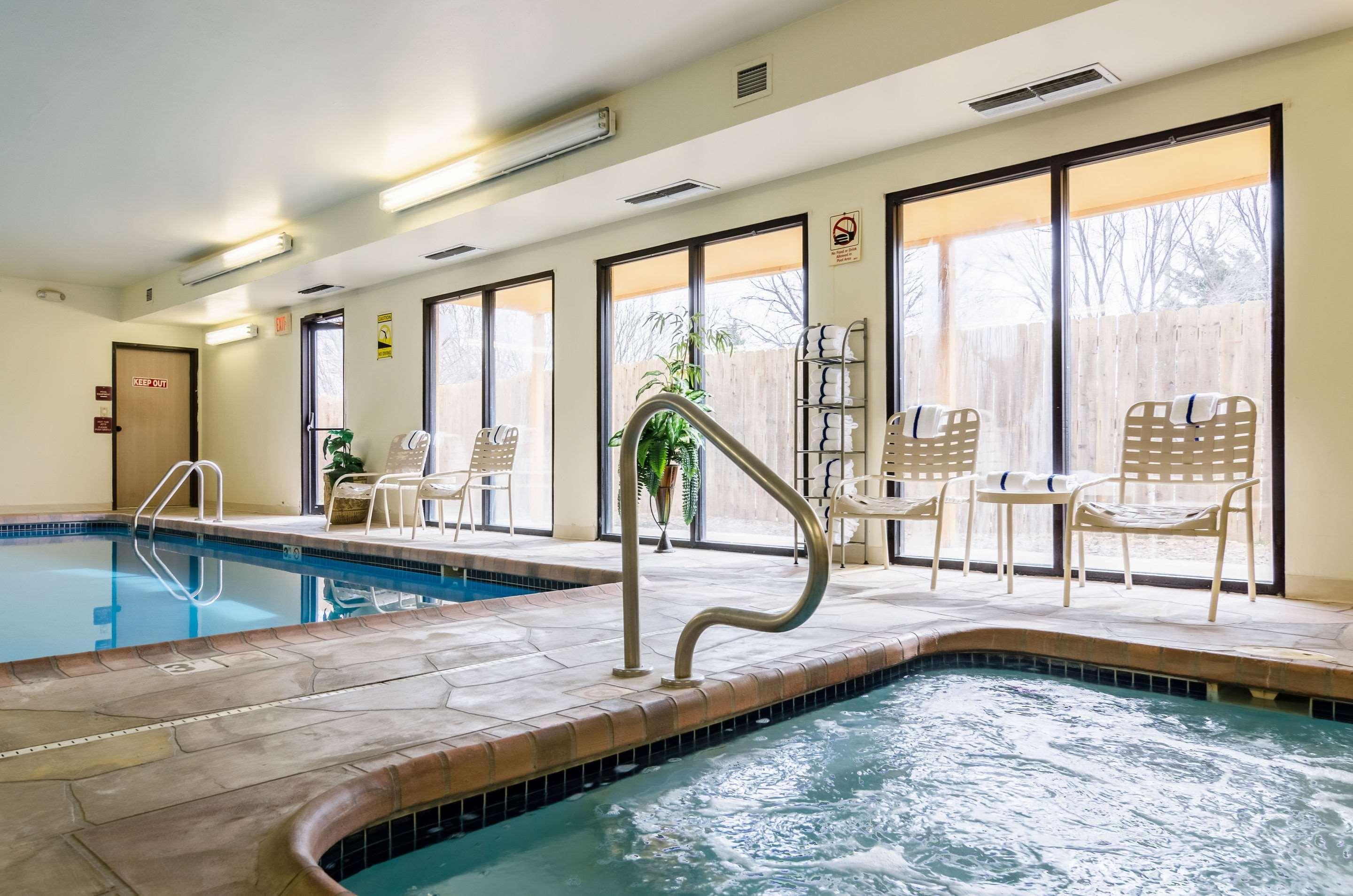 Quality Inn & Suites Manhattan Dış mekan fotoğraf
