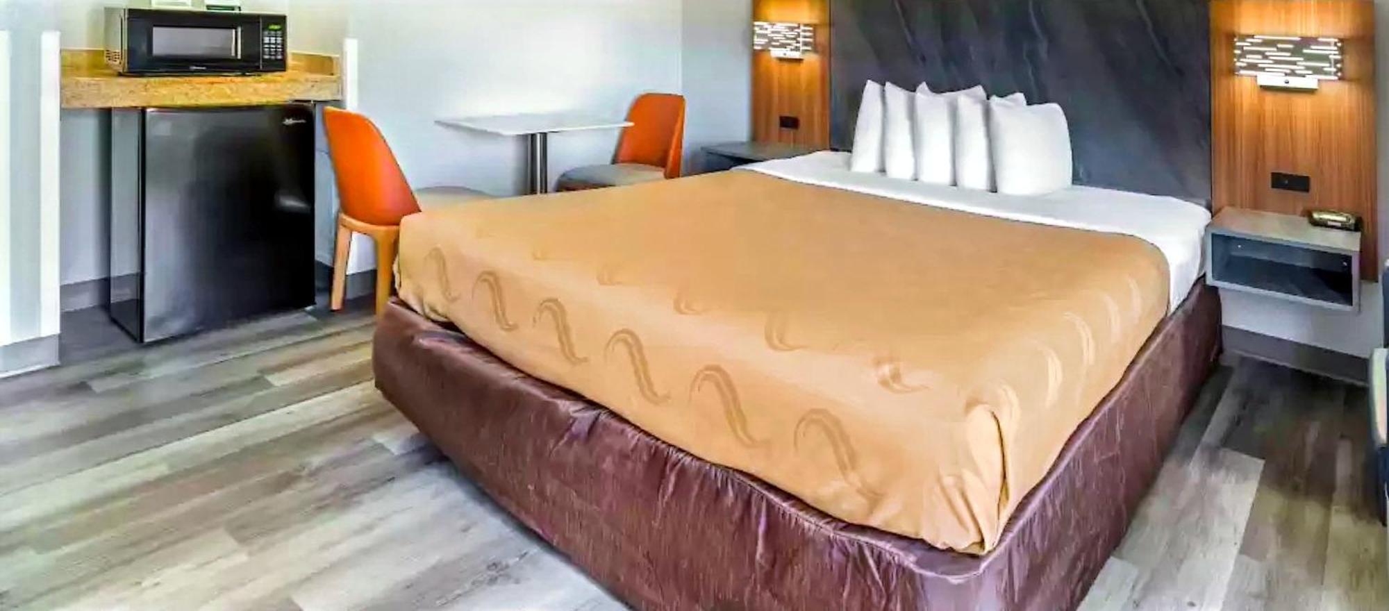 Quality Inn & Suites Manhattan Dış mekan fotoğraf