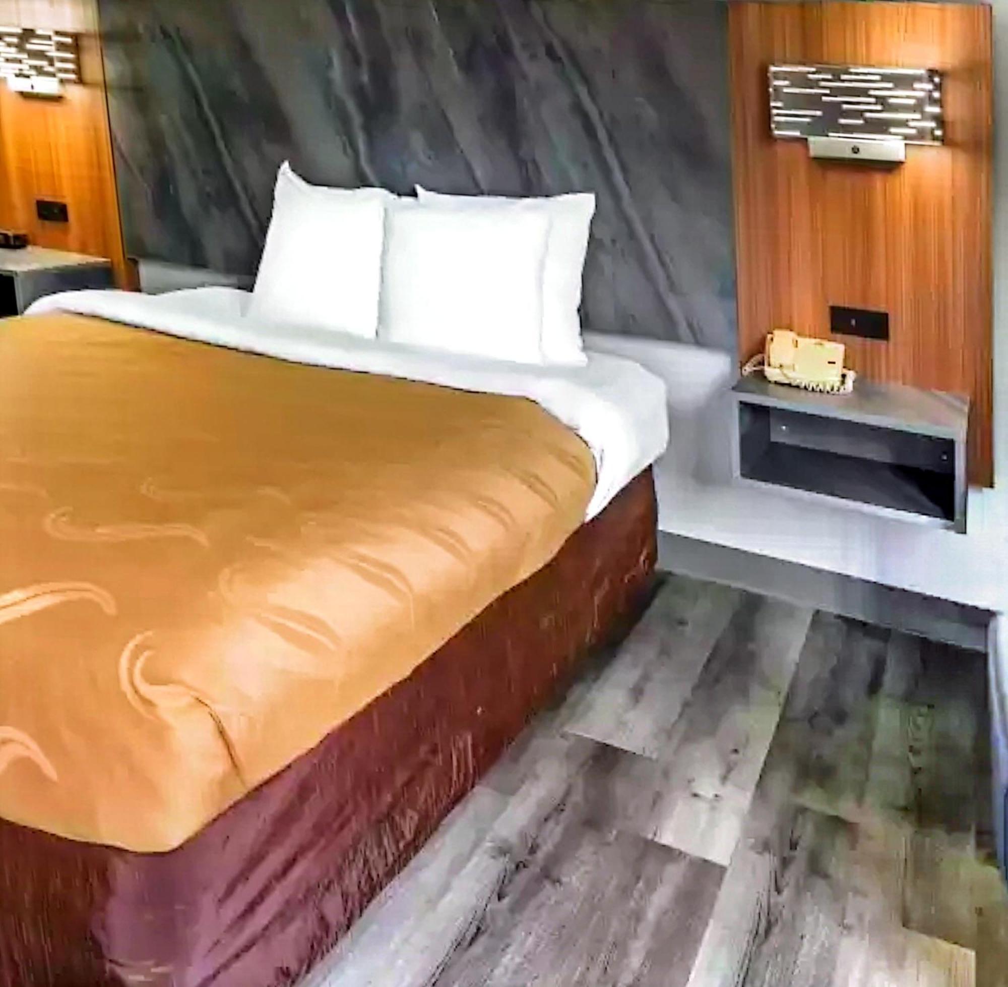 Quality Inn & Suites Manhattan Dış mekan fotoğraf