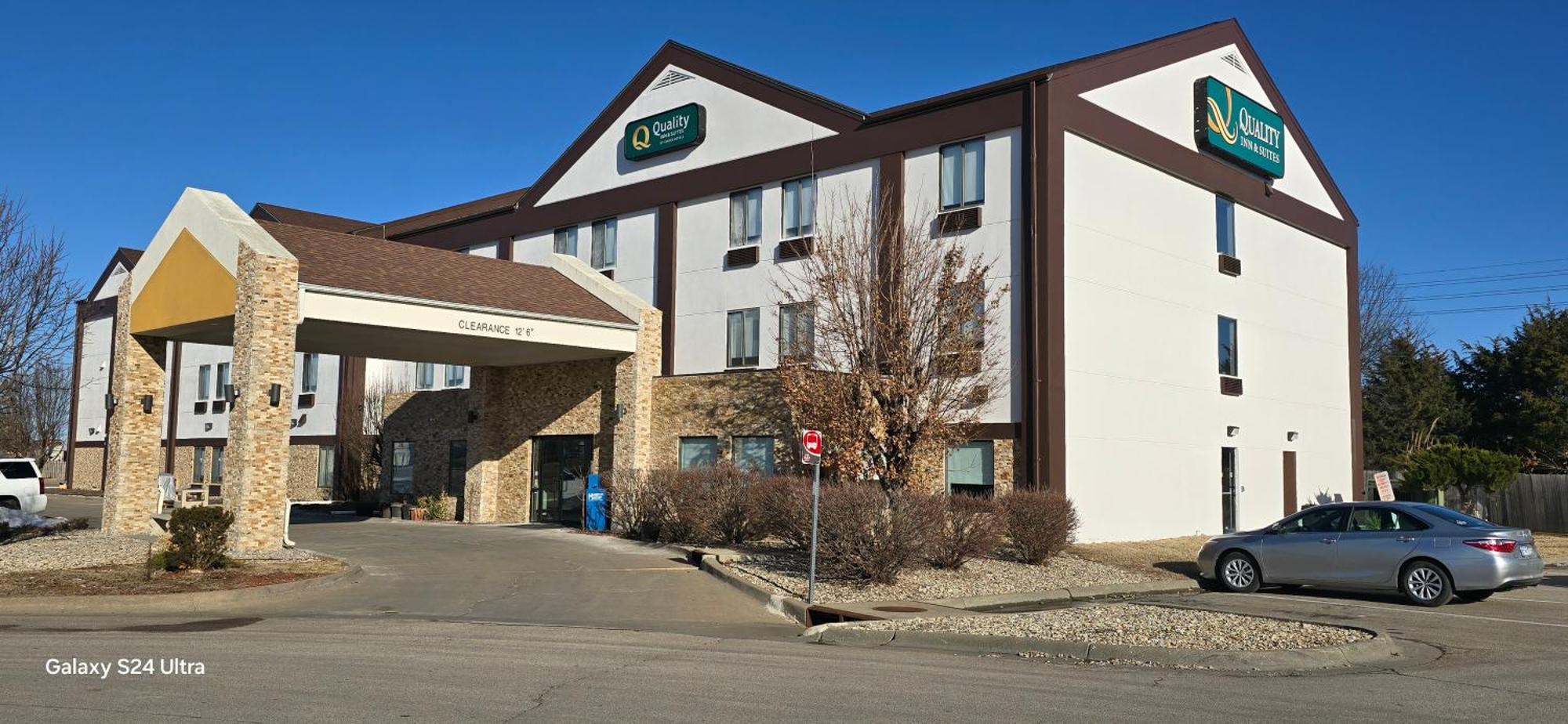Quality Inn & Suites Manhattan Dış mekan fotoğraf