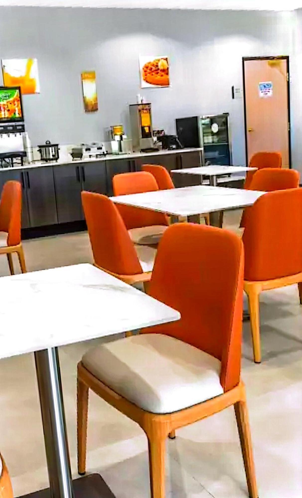 Quality Inn & Suites Manhattan Dış mekan fotoğraf
