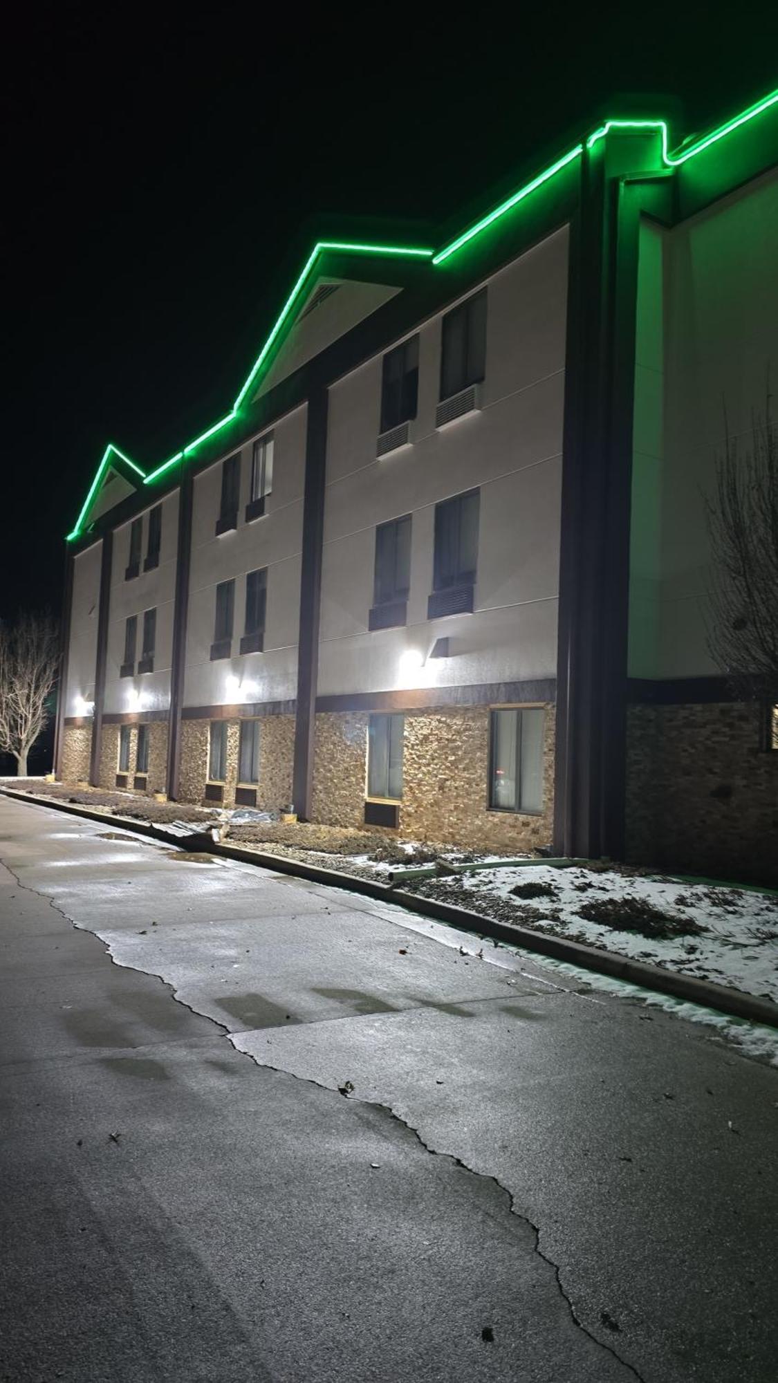 Quality Inn & Suites Manhattan Dış mekan fotoğraf