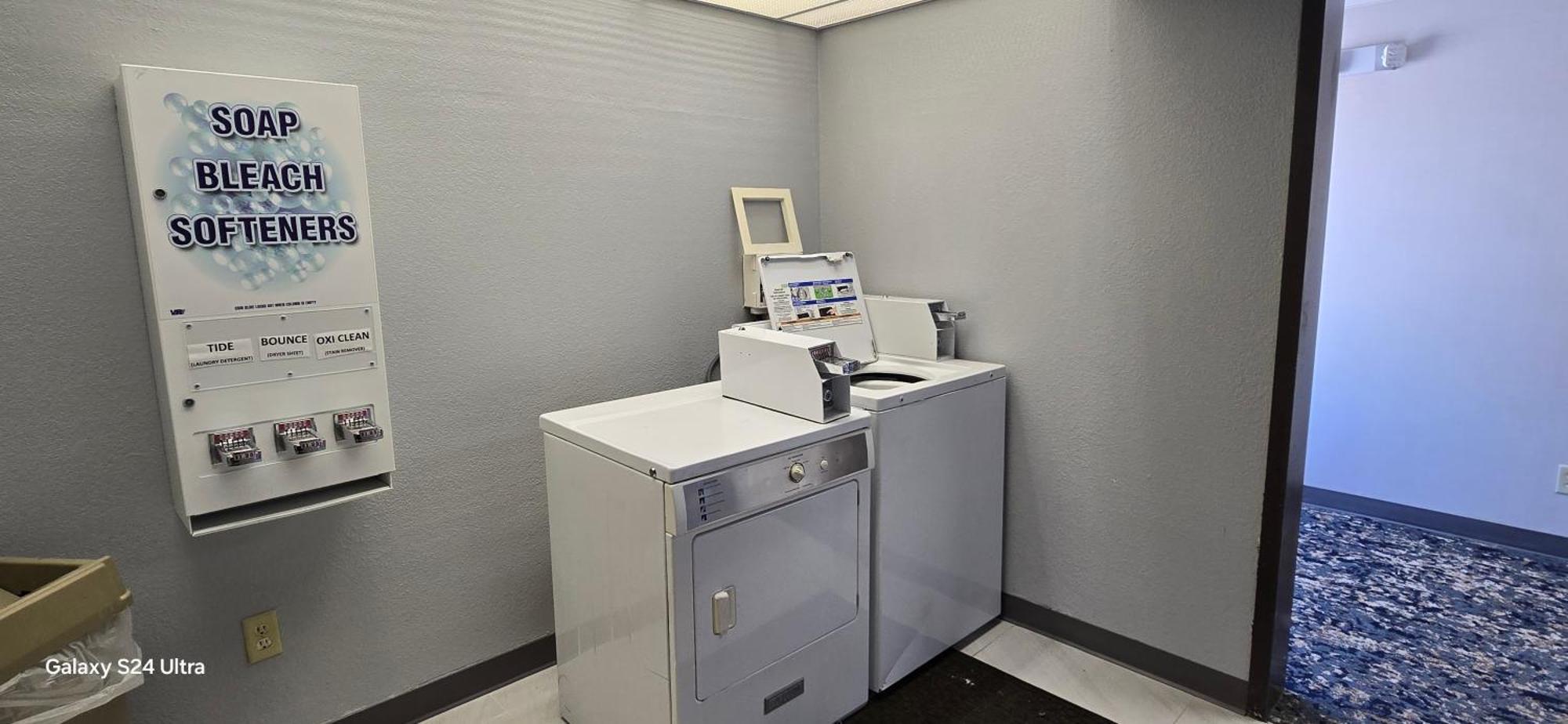 Quality Inn & Suites Manhattan Dış mekan fotoğraf