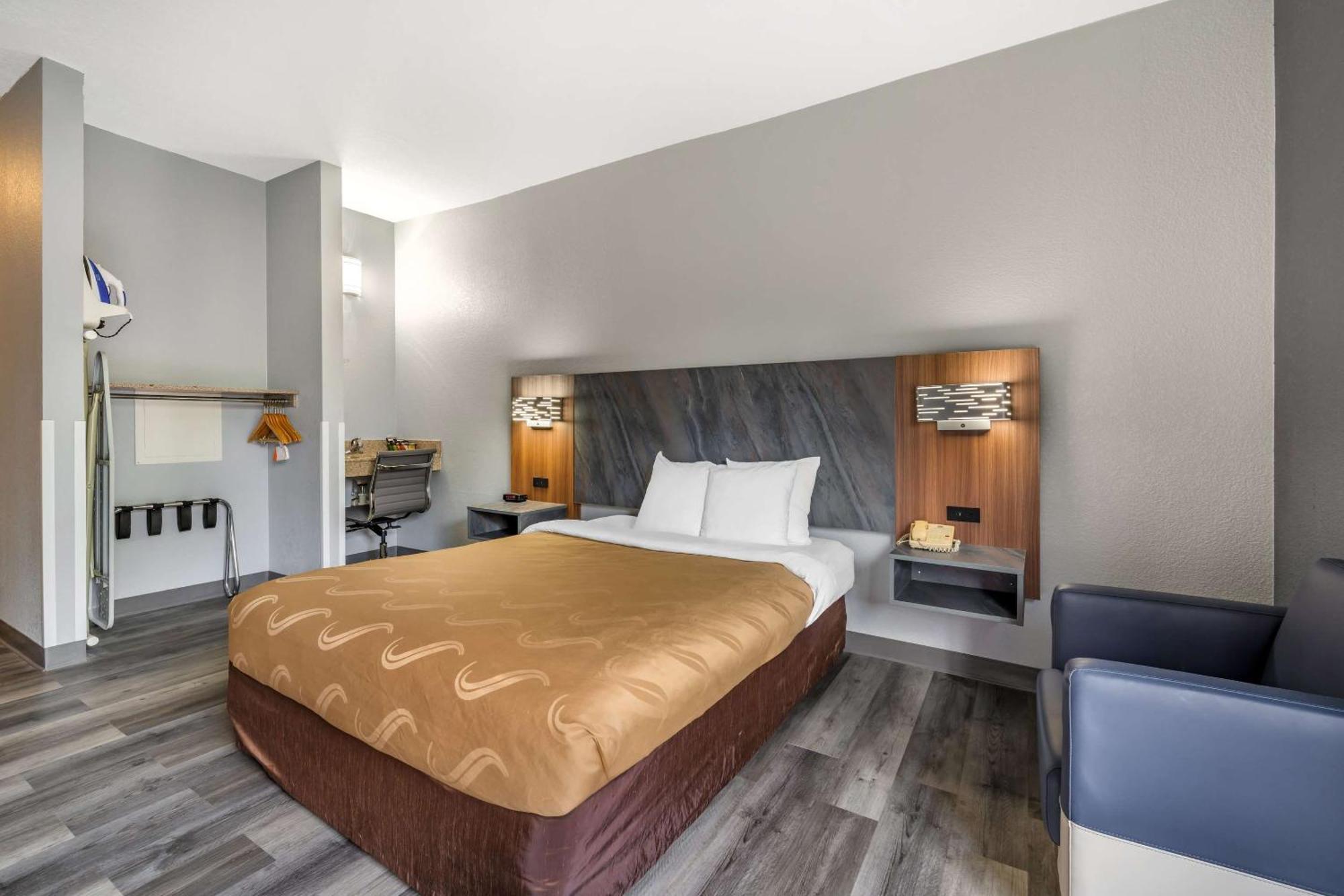 Quality Inn & Suites Manhattan Dış mekan fotoğraf