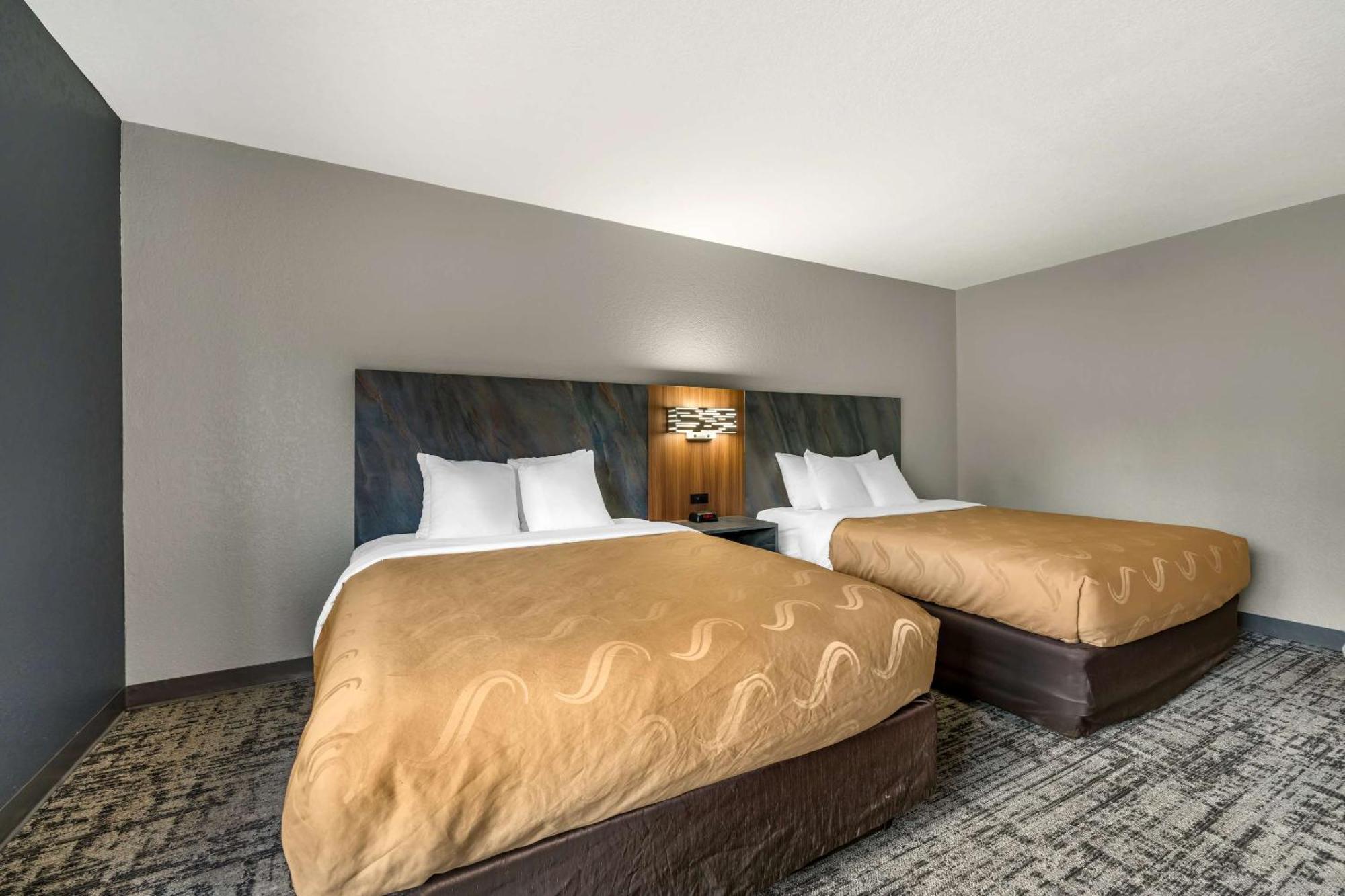 Quality Inn & Suites Manhattan Dış mekan fotoğraf