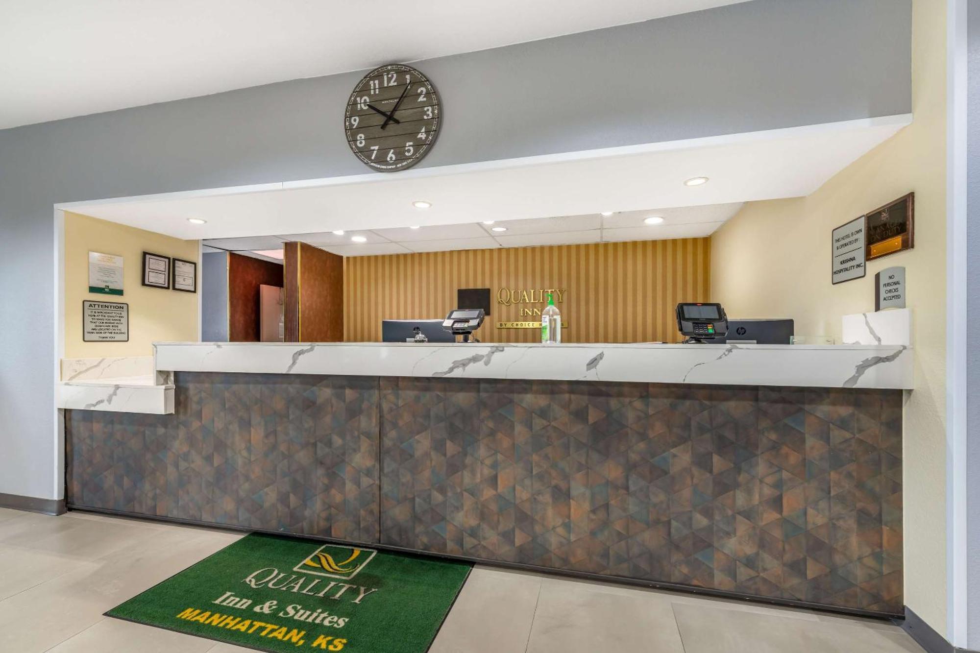 Quality Inn & Suites Manhattan Dış mekan fotoğraf